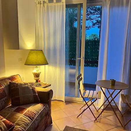 85 Mjka House Free Parking Appartamento Albese Con Cassano